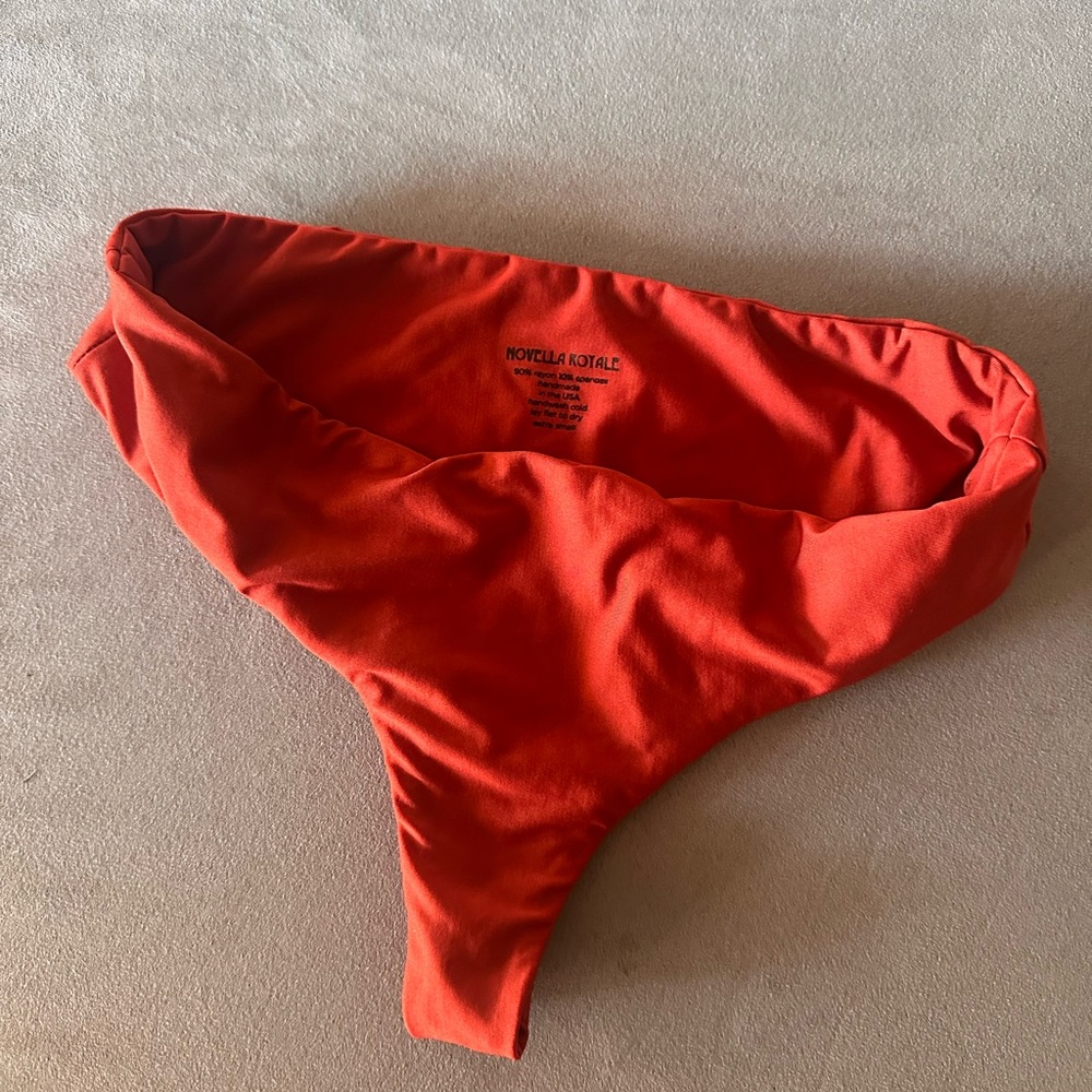 Novella royale swim